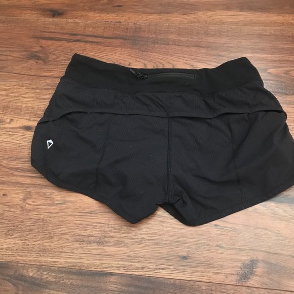 Ivivva sport shorts - Picture 2 of 2